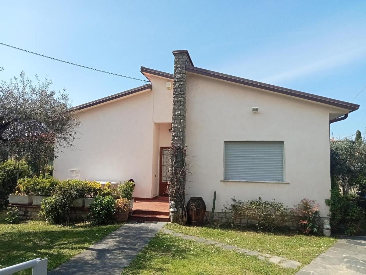 Casa Del Nonno Villa Pietrasanta Luaran gambar
